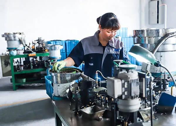 automatic valve core ASSEMBLY (2)